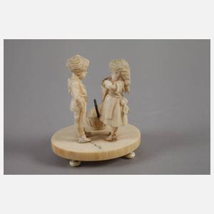 Figürliche Elfenbeinschnitzerei