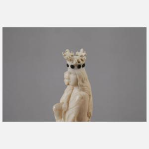 Figürliche Elfenbeinschnitzerei