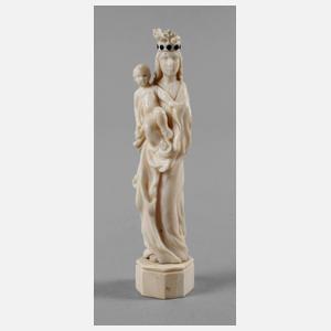 Figürliche Elfenbeinschnitzerei