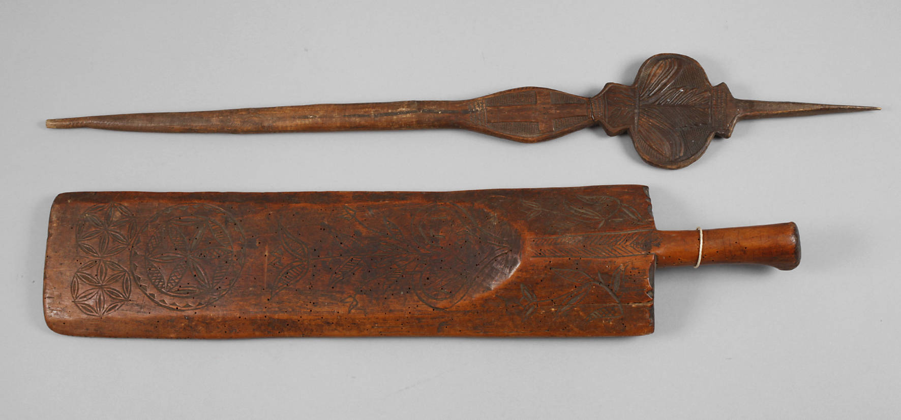 Geschnitztes Mangelbrett