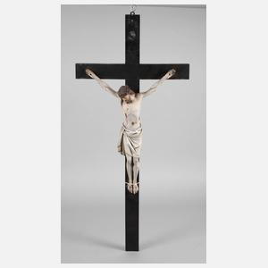 Geschnitztes Kruzifix