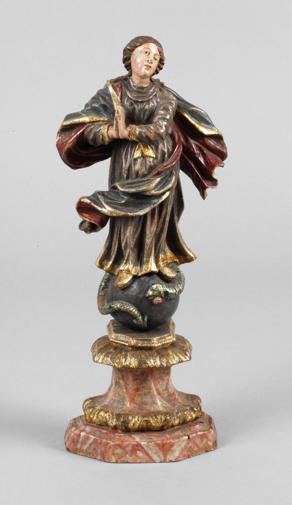 Figürliche Schnitzerei