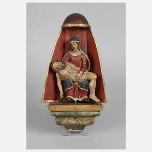 Geschnitzter Hausaltar