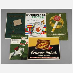 Fünf Pappaufsteller Tabakwerbung