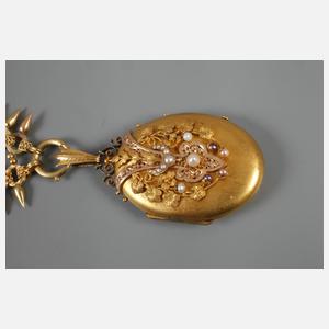 Goldmedaillon an prächtiger Kette