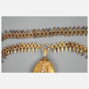 Goldmedaillon an prächtiger Kette