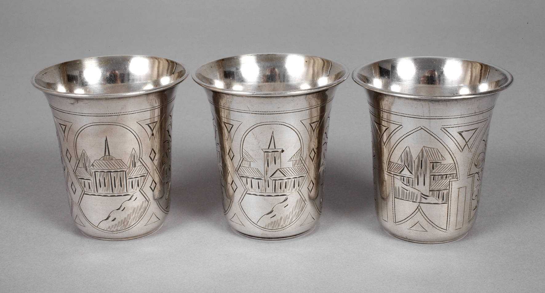 Russland drei Wodkabecher Silber
