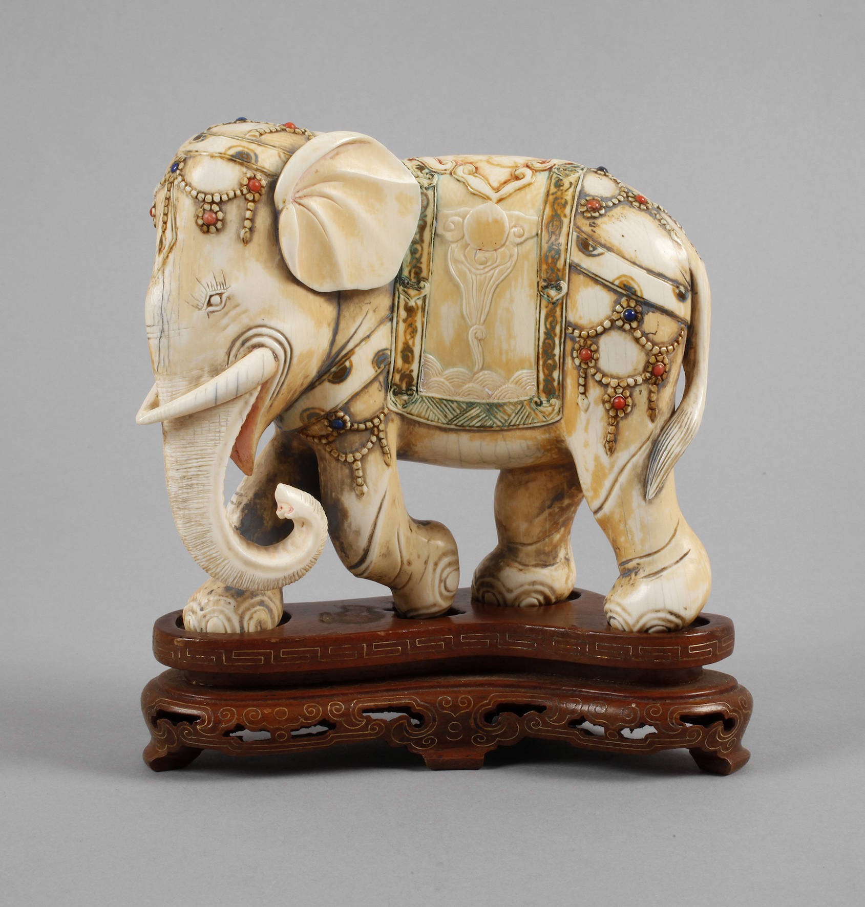 Elfenbeinschnitzerei