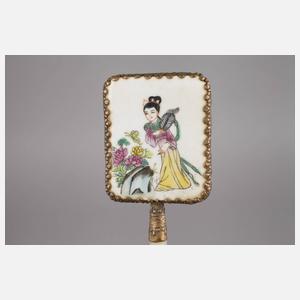 Taschenspiegel und Miniaturvase