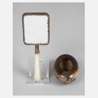 Taschenspiegel und Miniaturvase111