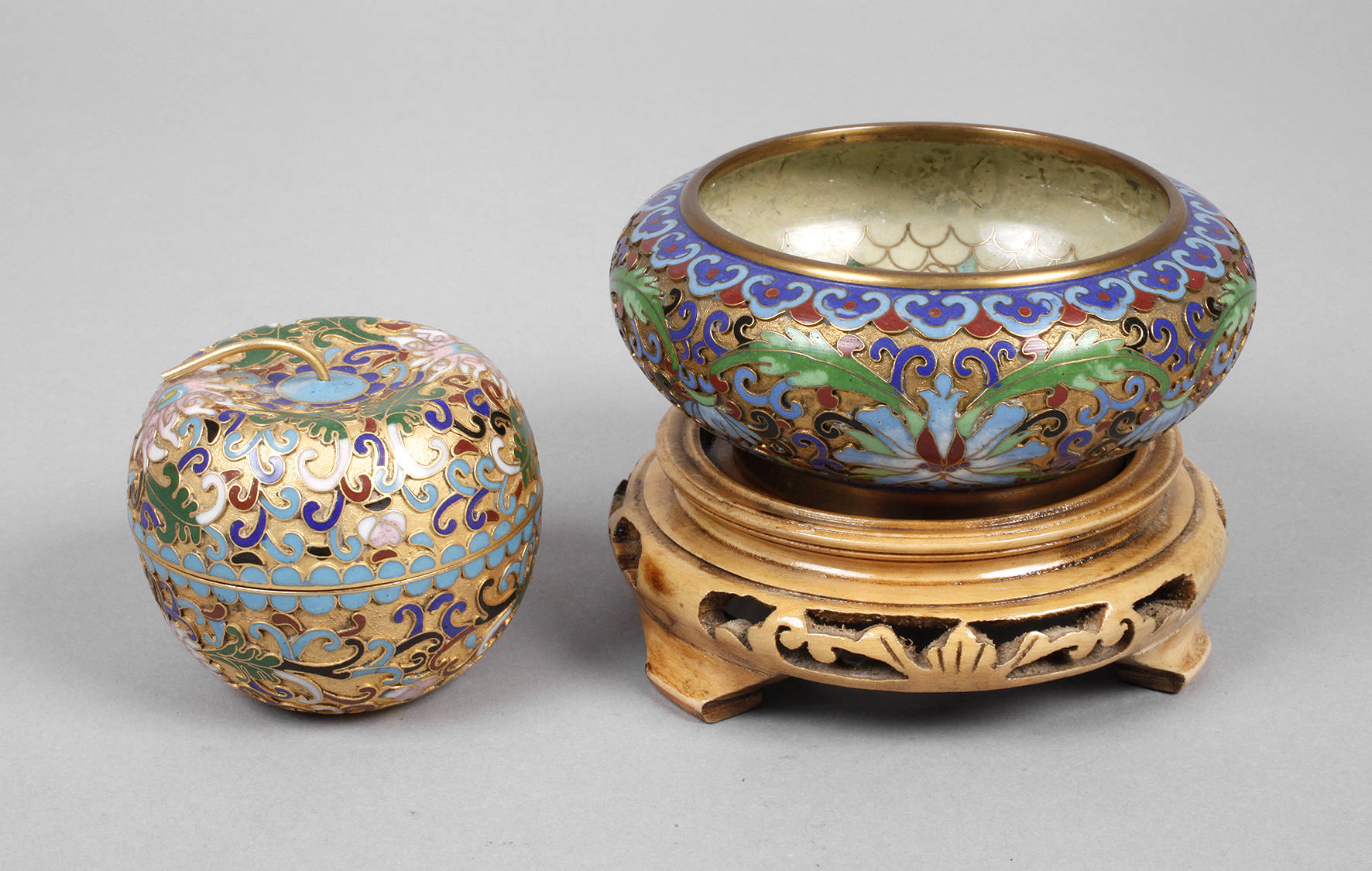 Zwei Teile Cloisonné