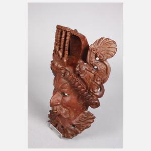 Figürliche Schnitzerei