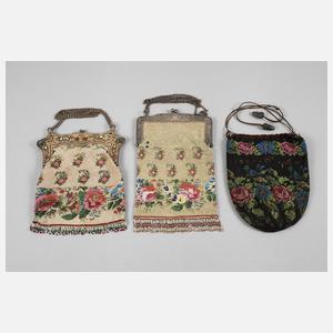 Drei Teile Perlstickerei