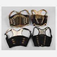 Vier Trachtenmieder111