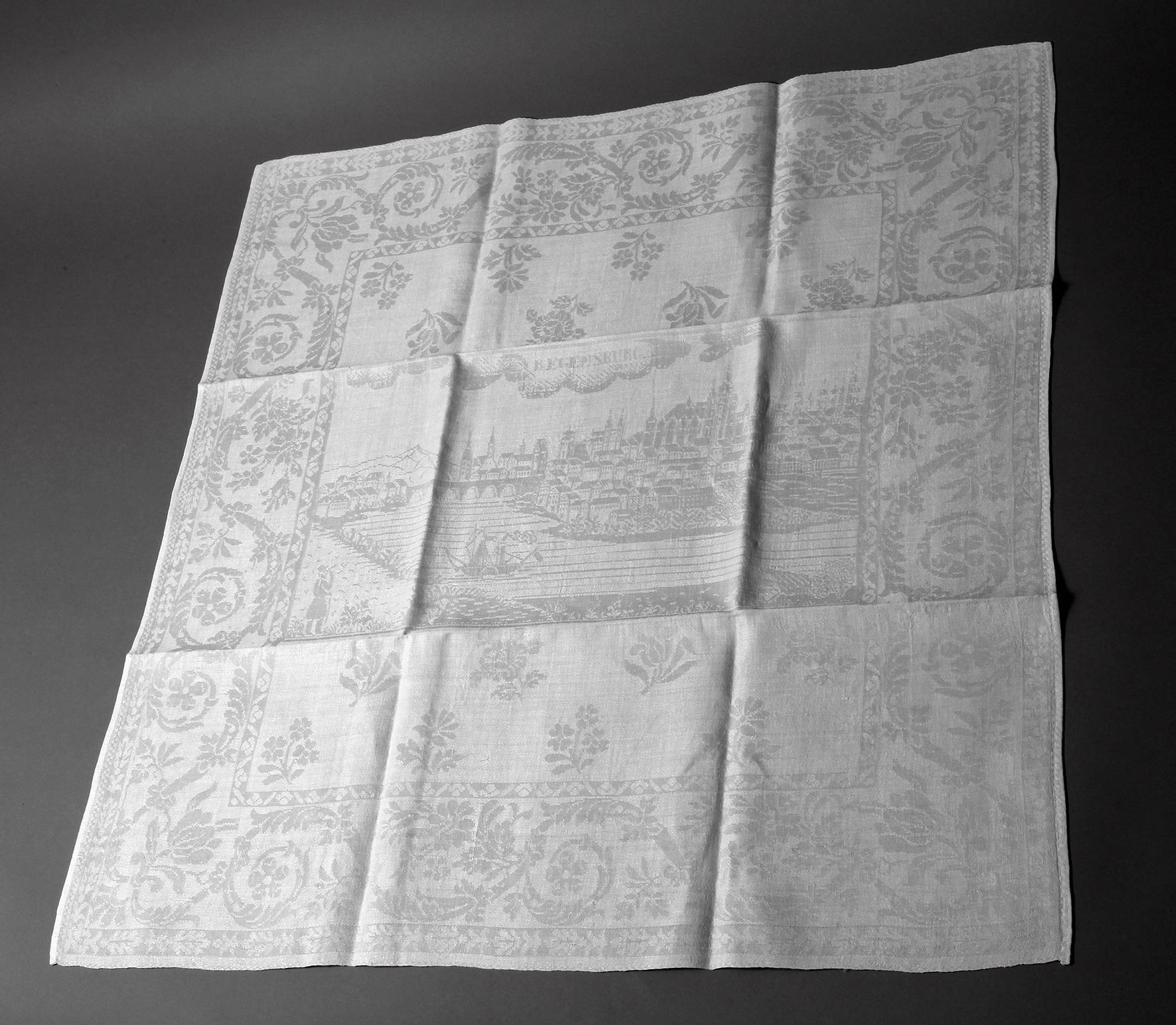 Gebilddamastserviette