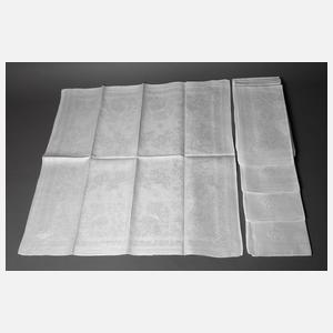 Neun Gebilddamastservietten