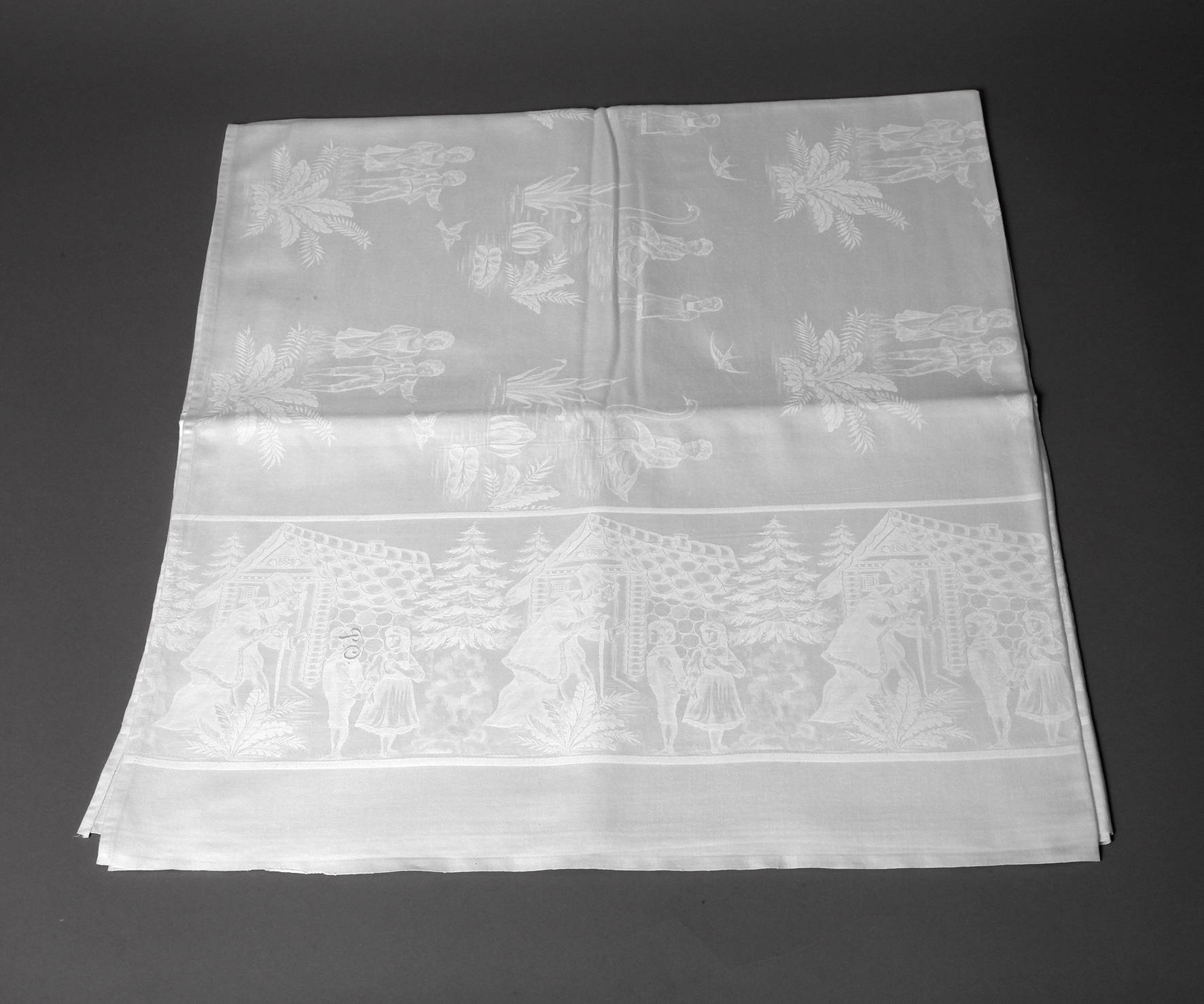 Tafeltuch mit Märchenmotiv