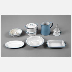 Acht Teile Emailgeschirr