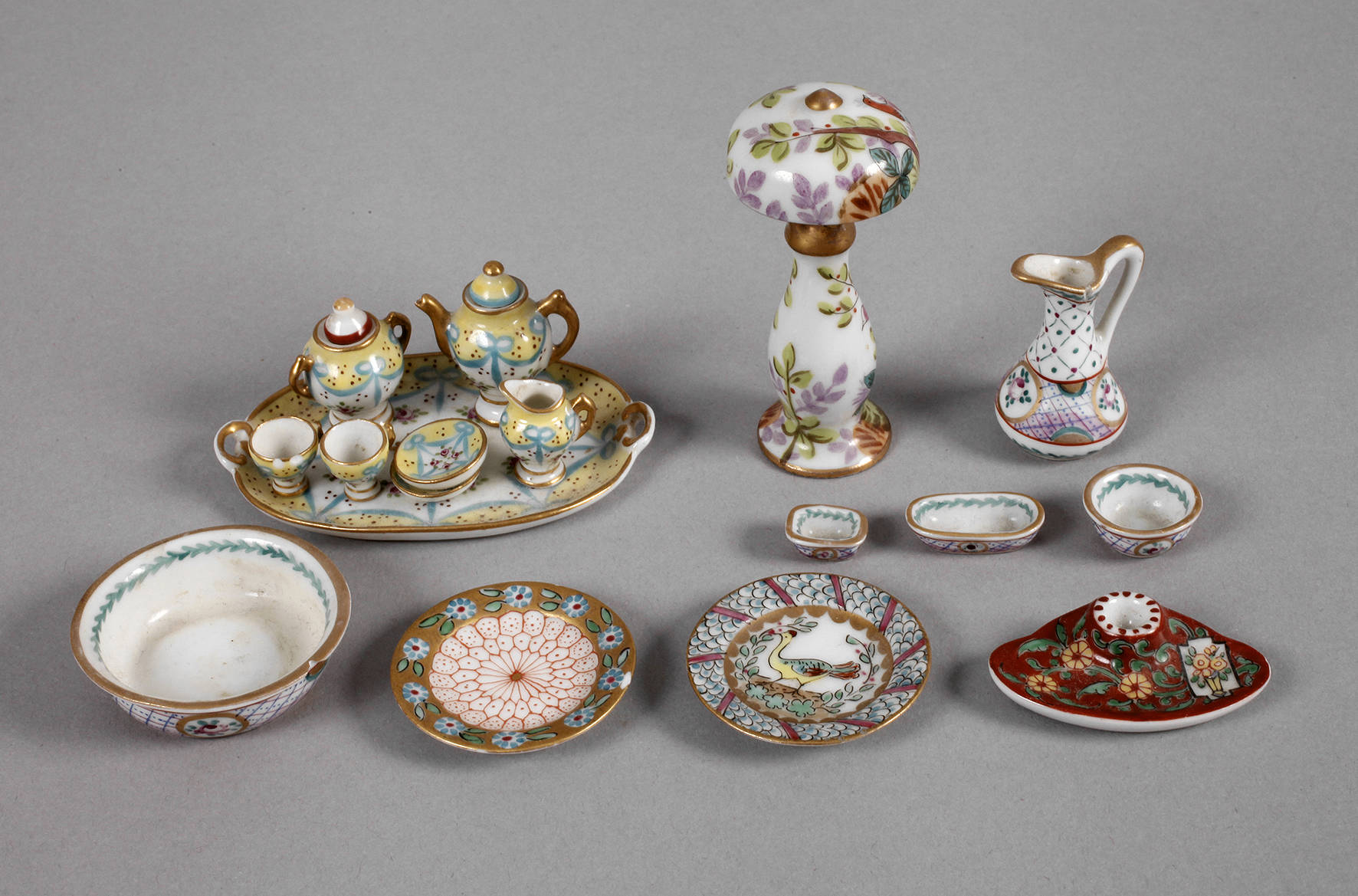 Konvolut Puppenstubenporzellan