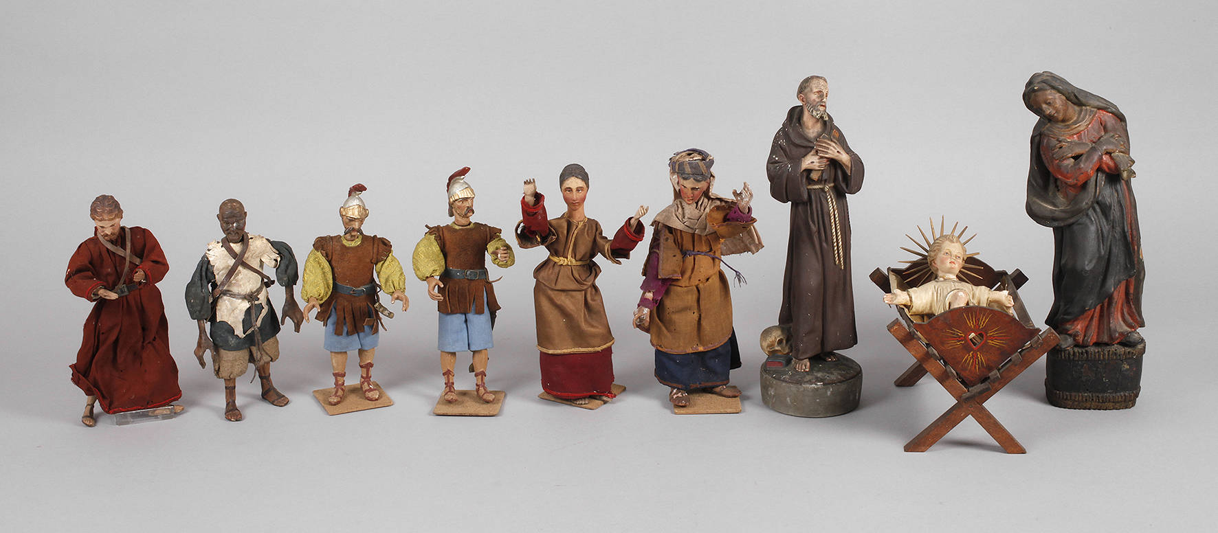 Sechs Krippenfiguren