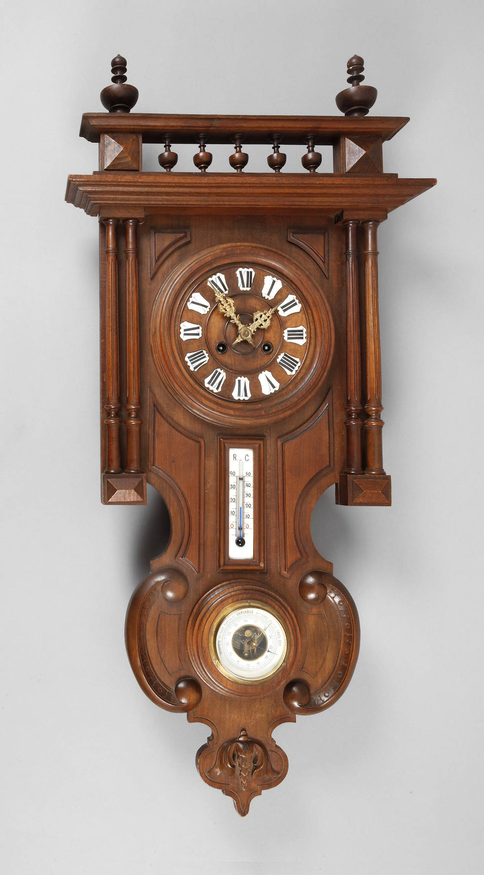 Wanduhr mit Wetterstation