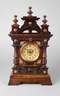 Tischuhr mit Spielwerk