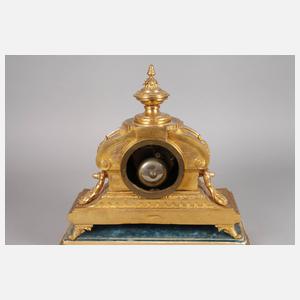 Kaminuhr mit Porzellaneinlagen