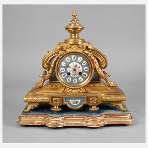 Kaminuhr mit Porzellaneinlagen