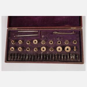 Wälzmaschine und Fräsersatz