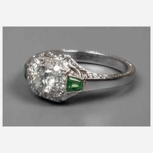 Platinring mit Diamanten von zusammen ca. 0,65 ct