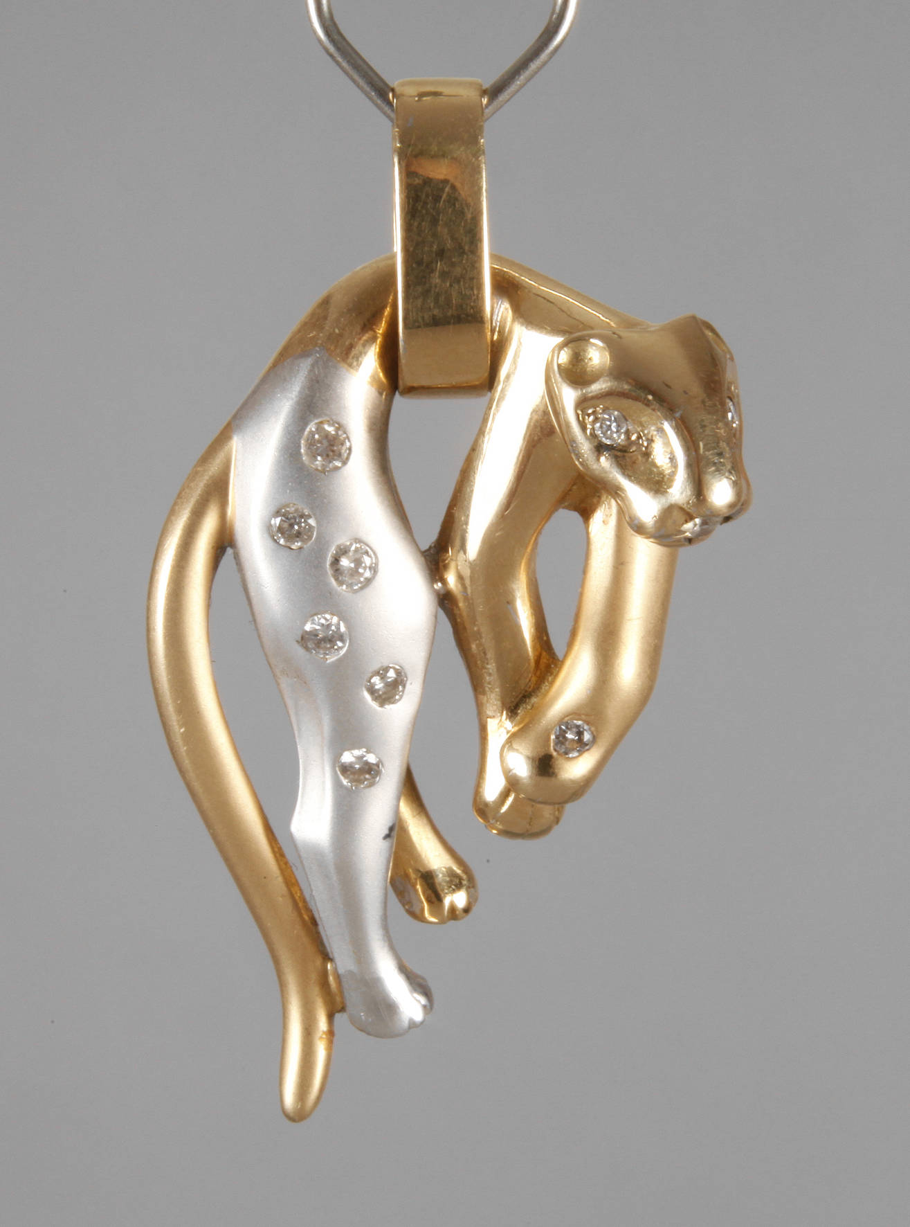 Pantheranhänger mit Brillantbesatz