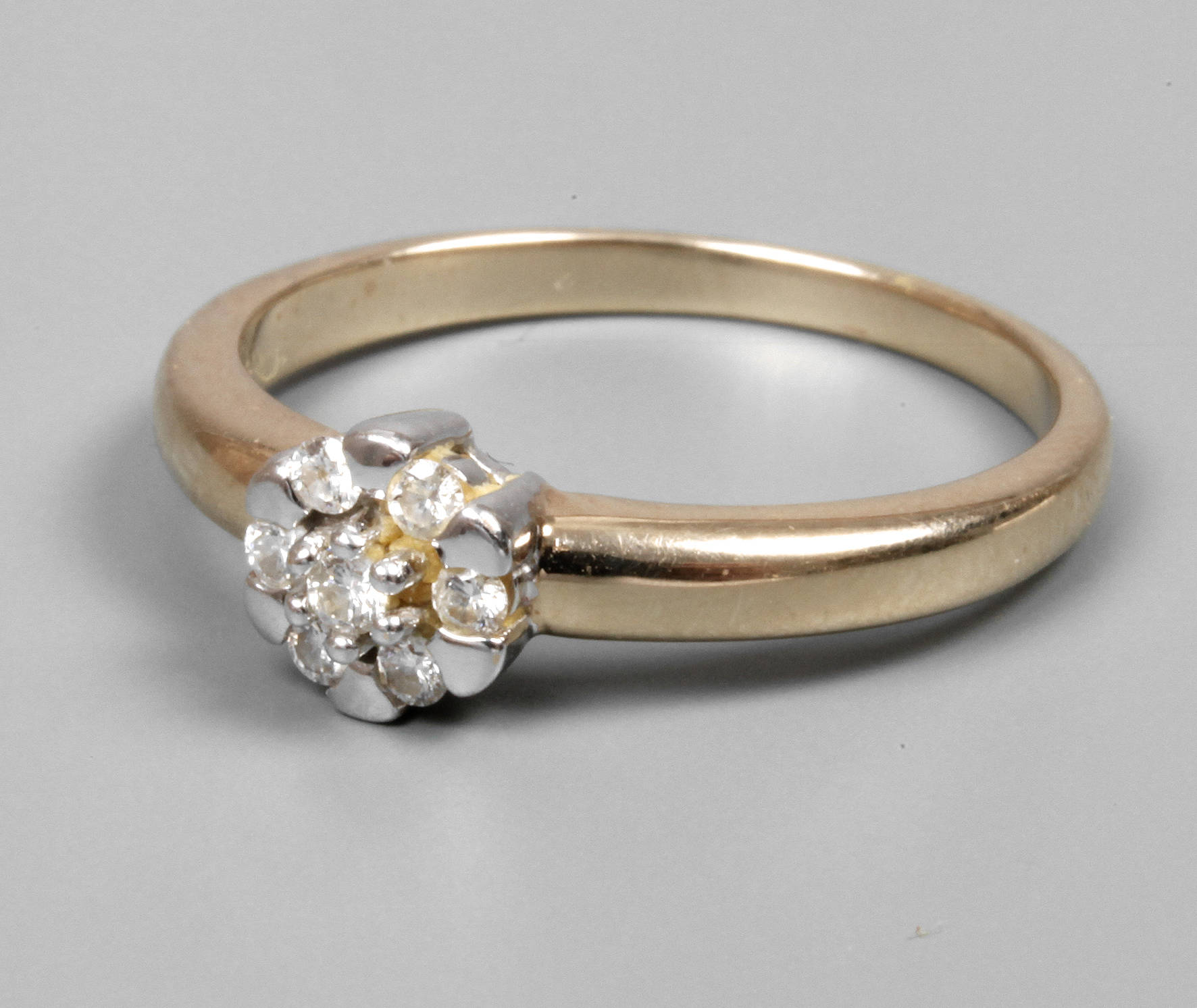 Damenring mit Brillanten