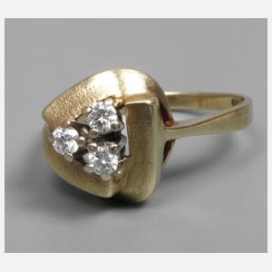 Damenring mit Brillanten