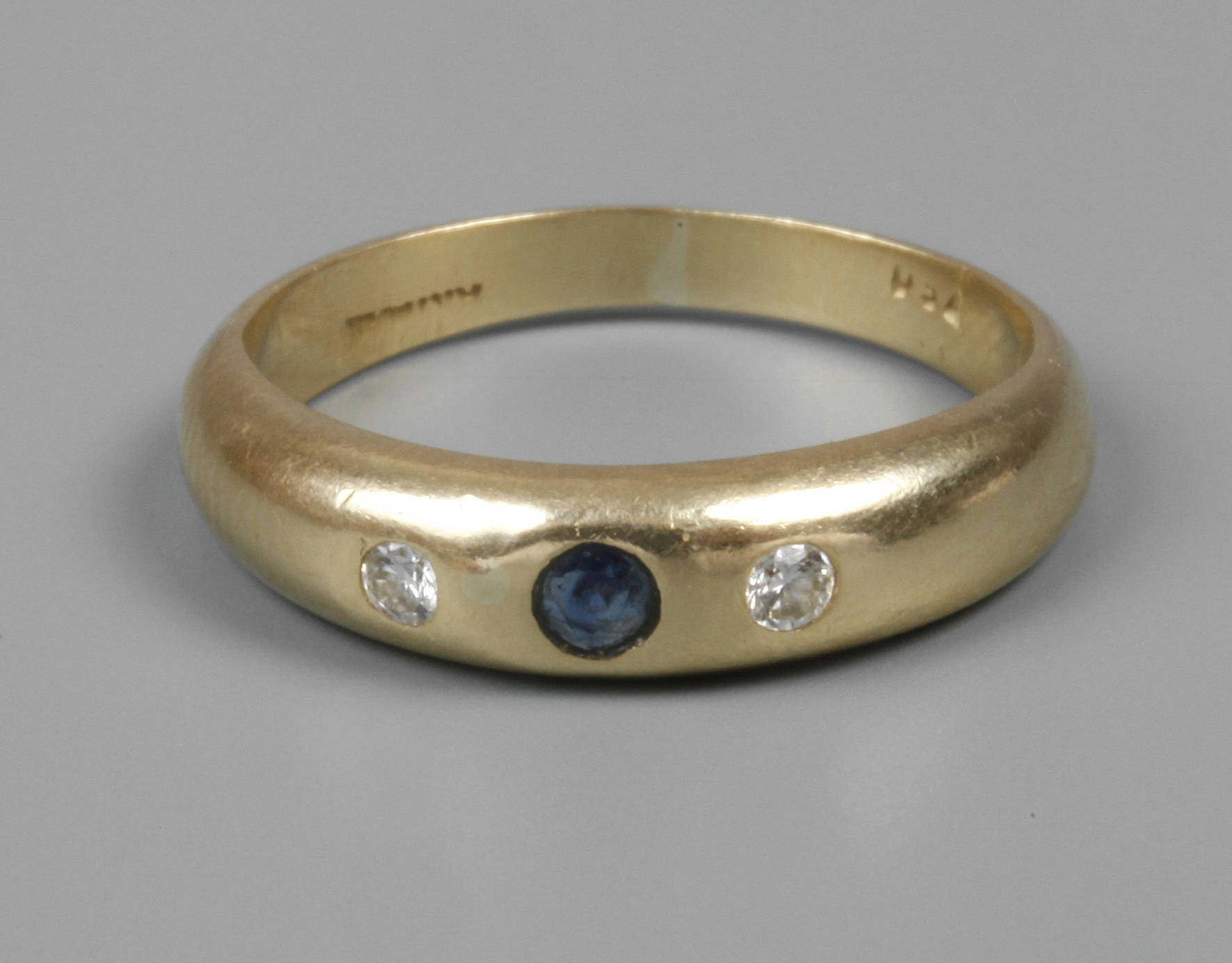 Damenring mit Saphir und Brillanten