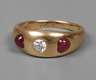 Damenring mit Rubinherzen