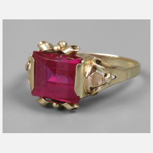 Damenring mit Schmuckstein