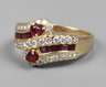 Ring mit Rubinen und Diamanten