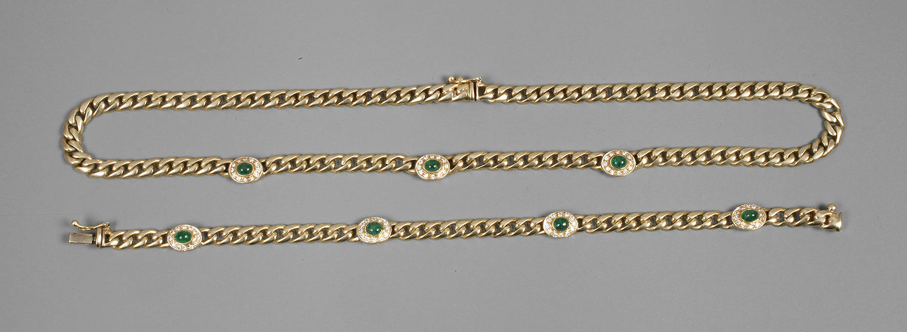 Parure mit Diamanten und Smaragden