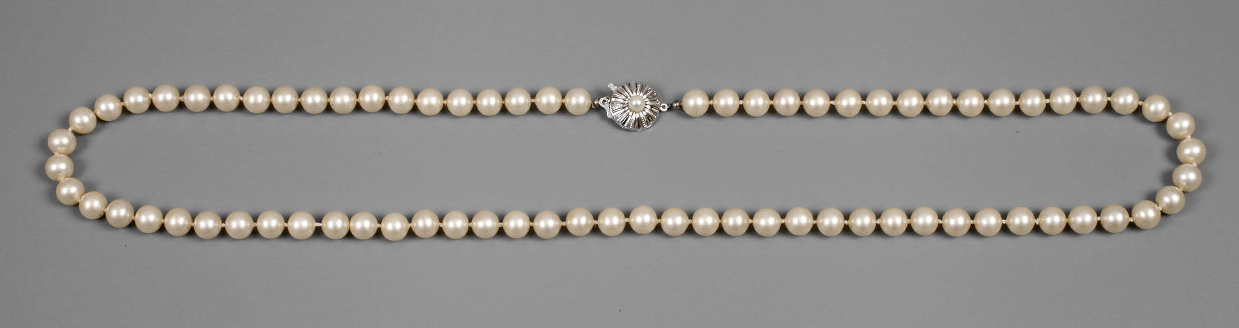 Perlenkette