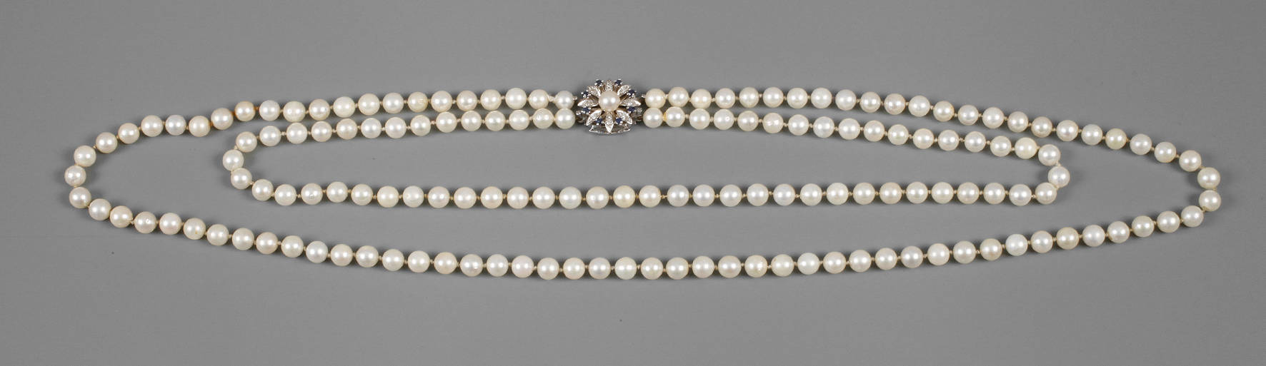 Zweireihige Perlenkette