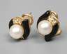 Paar Ohrstecker mit Perlen