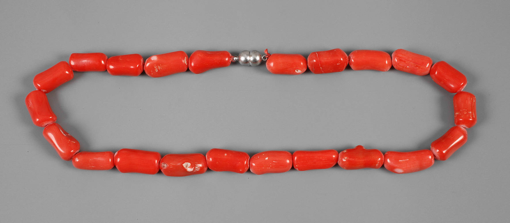 Lachsfarbene Korallenkette