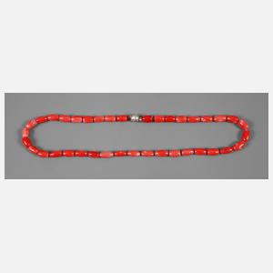 Lachsfarbene Korallenkette