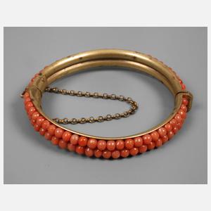 Armreif mit Korallen