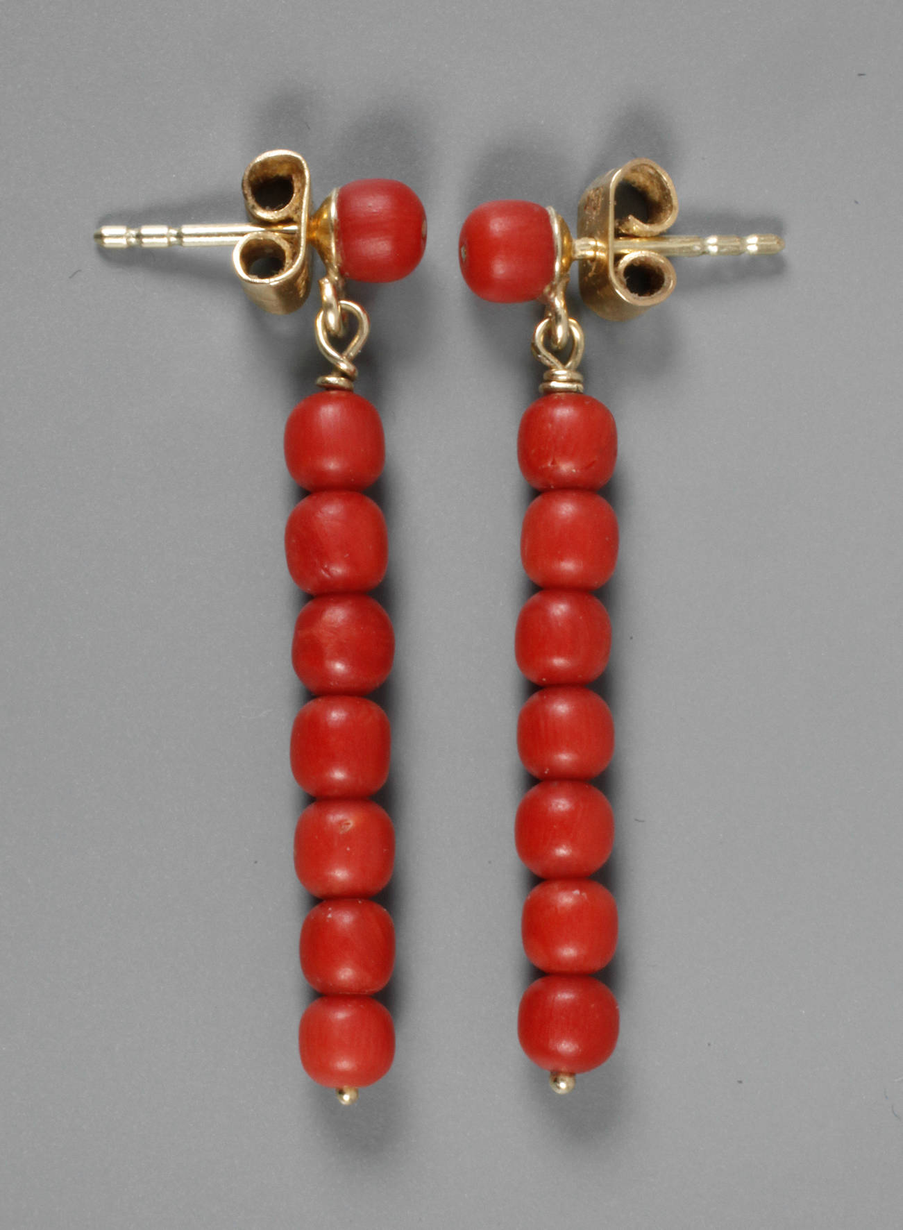 Paar Korallenohrhänger