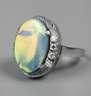 Damenring mit Edelopal und Diamanten