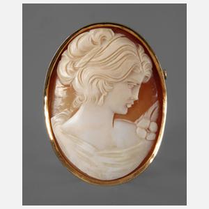 Brosche mit Muschelcamée