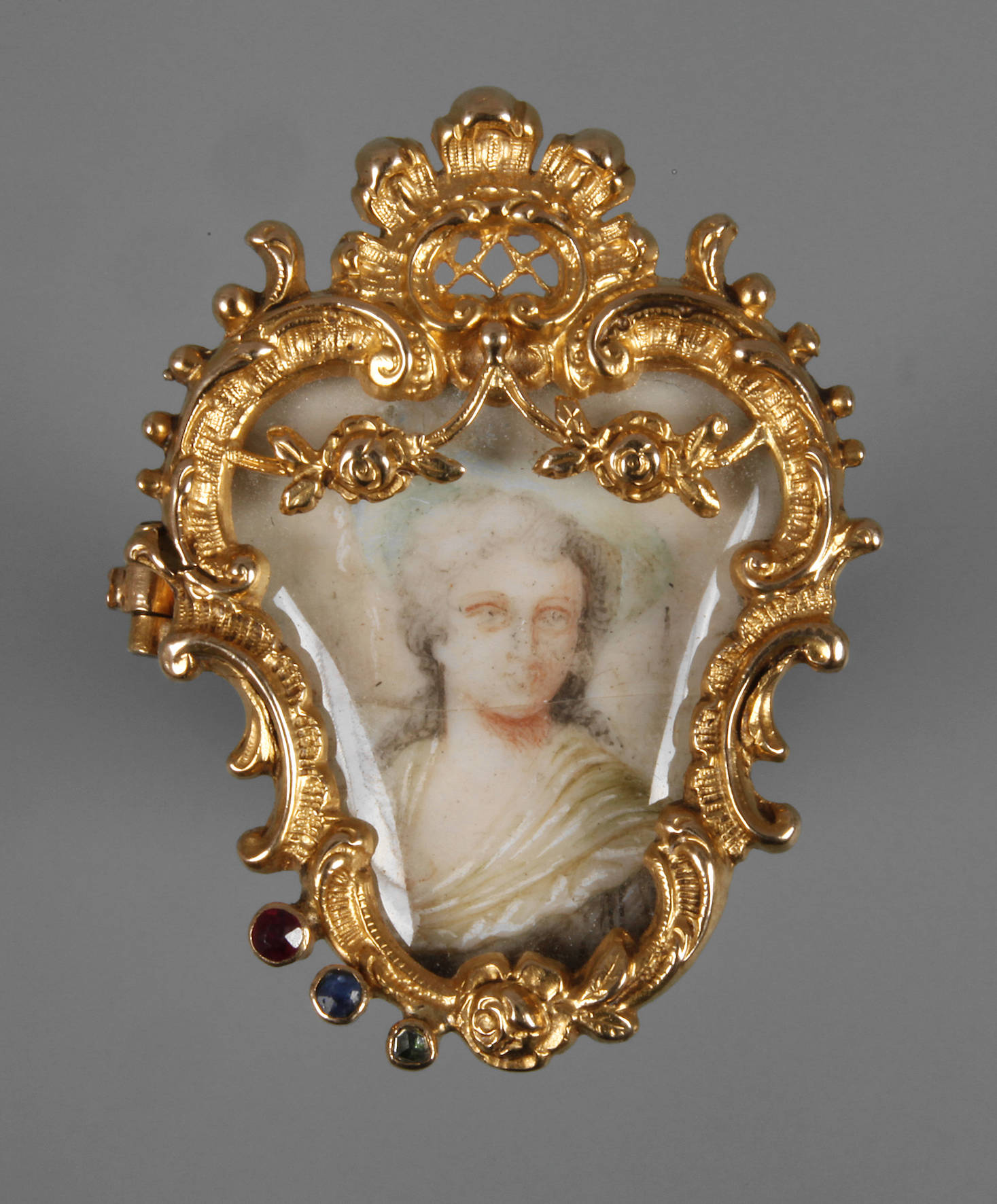 Feine Brosche mit Elfenbeinmalerei