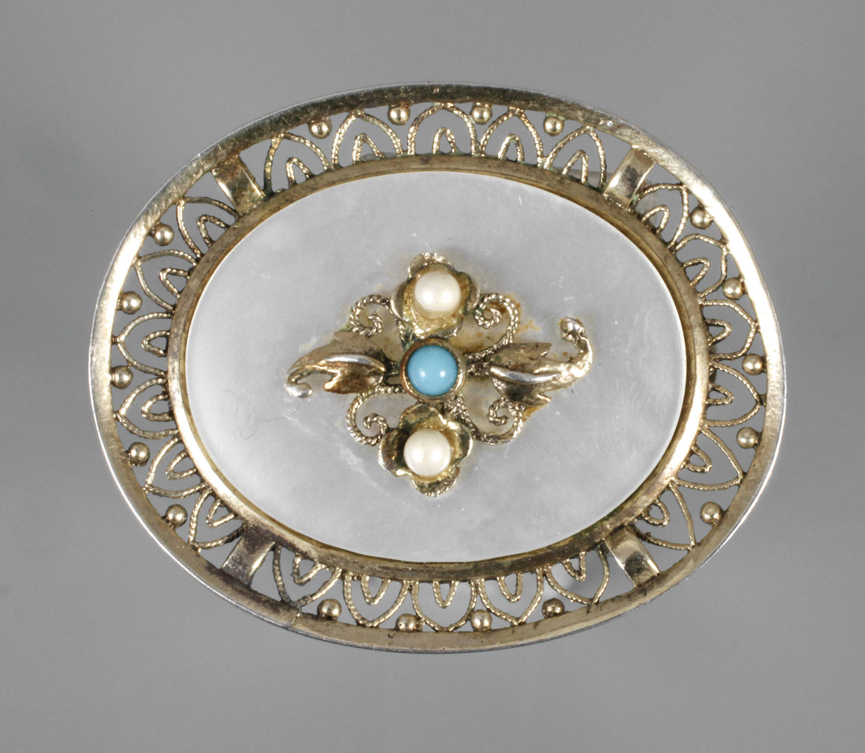 Filigrane Jugendstilbrosche