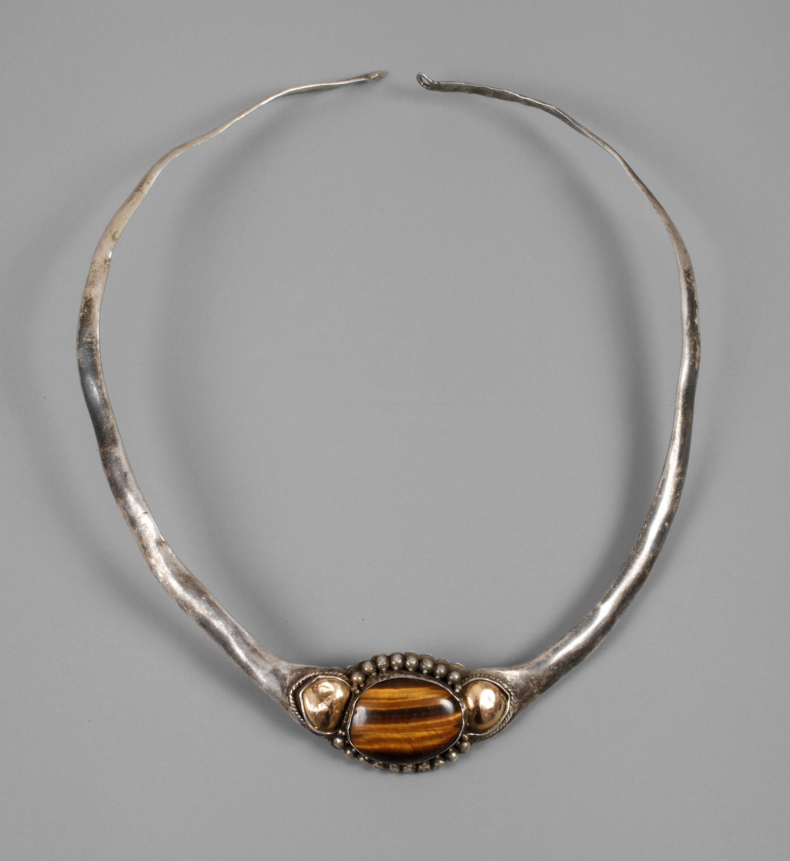 Halsreif mit Tigerauge